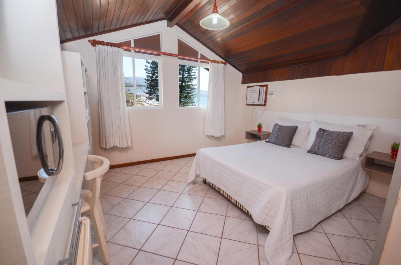 Pousada Vila Del Mare Бомбиняс Екстериор снимка