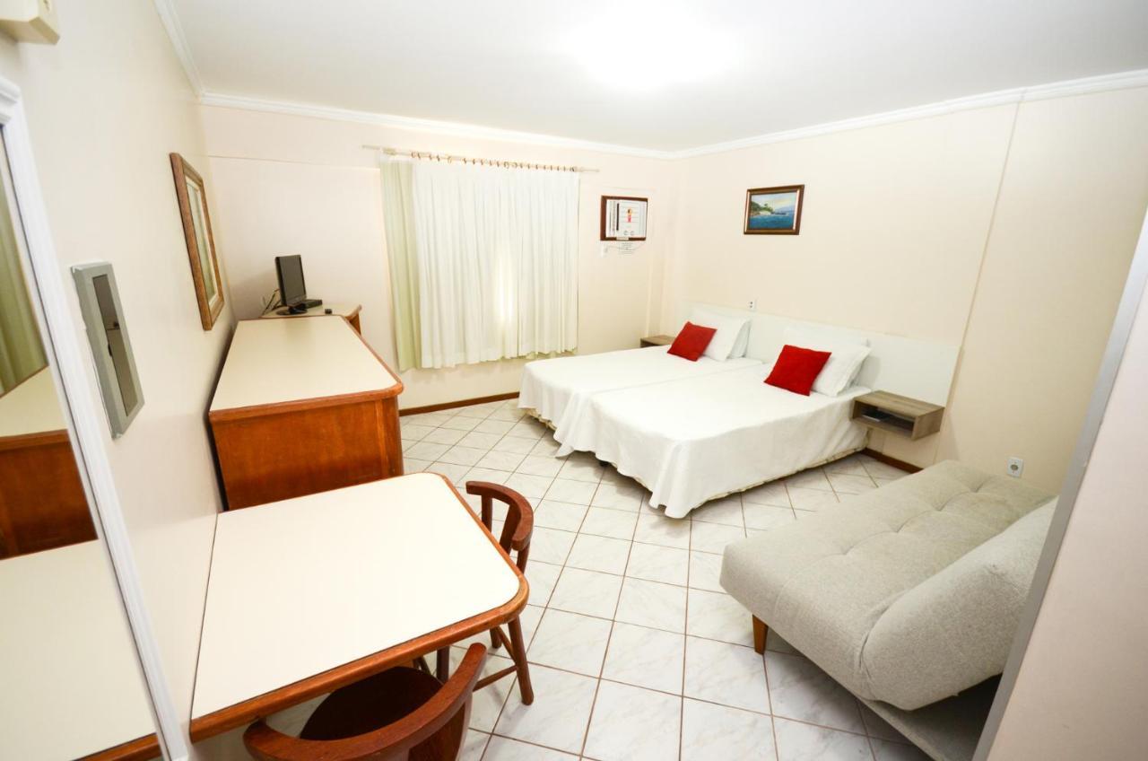 Pousada Vila Del Mare Бомбиняс Екстериор снимка